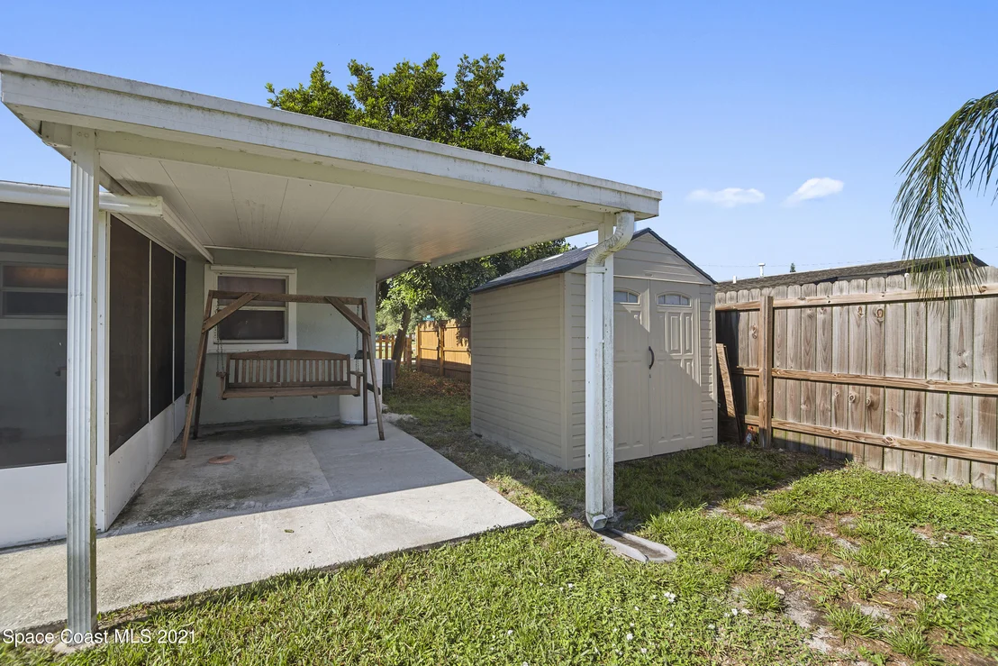 Photo of 2290 Warwick Road