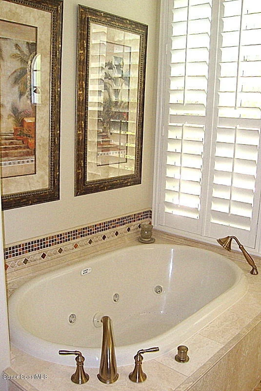 Photo of 6460 South Drive