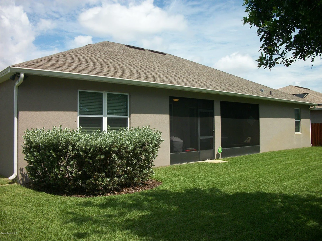 Photo of 1106 Morgan Circle NE