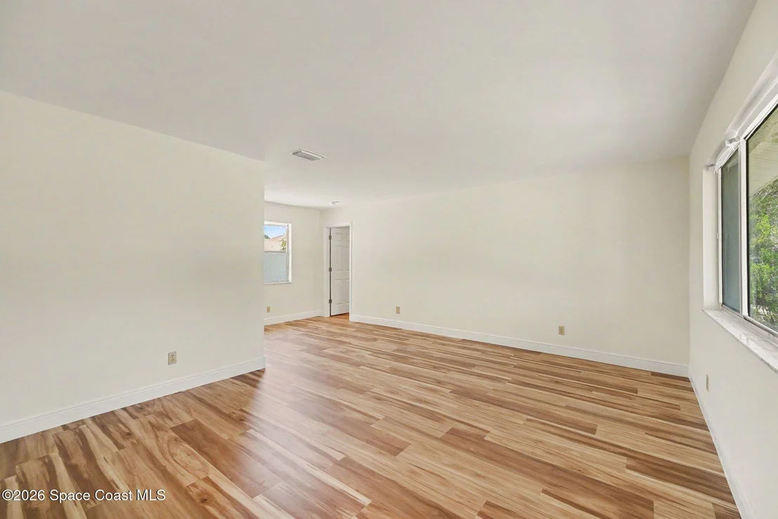 Photo of 952 Bayberry Lane