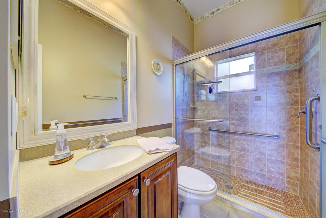 Photo of 2084 Botanica Circle