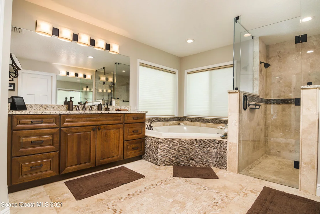 Photo of 530 Whispering Pines Circle