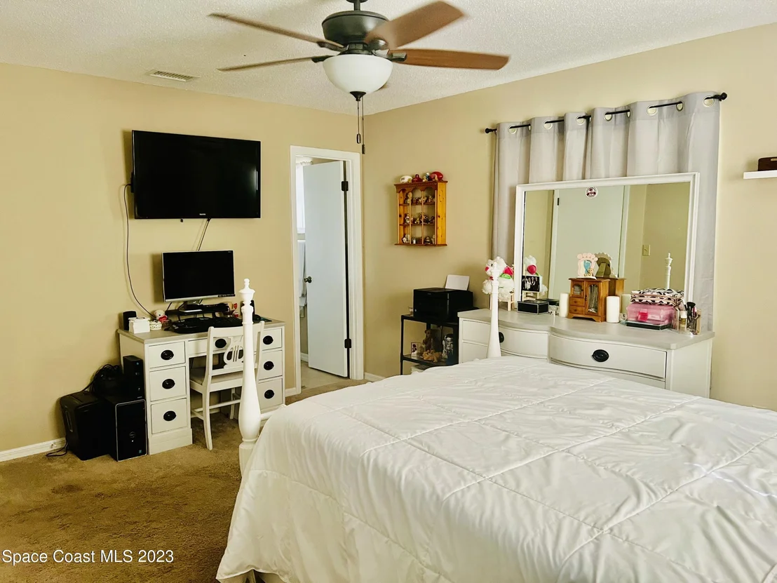 Photo of 3769 Jupiter Boulevard SE