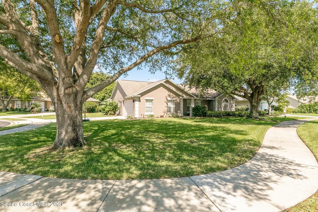 Photo of 521 Carmel Drive