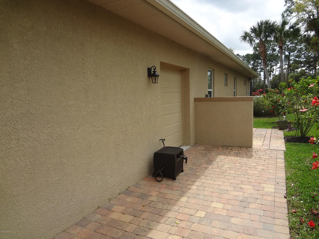 Photo of 1548 Outrigger Circle