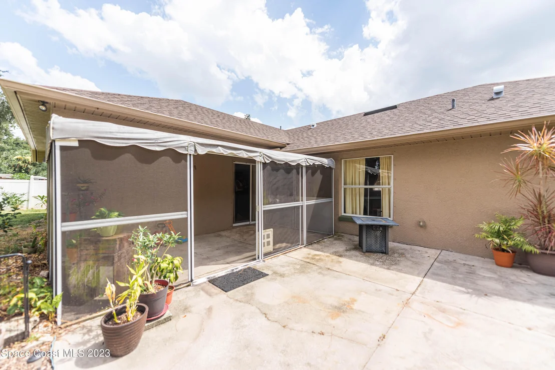 Photo of 5855 Granite Lane
