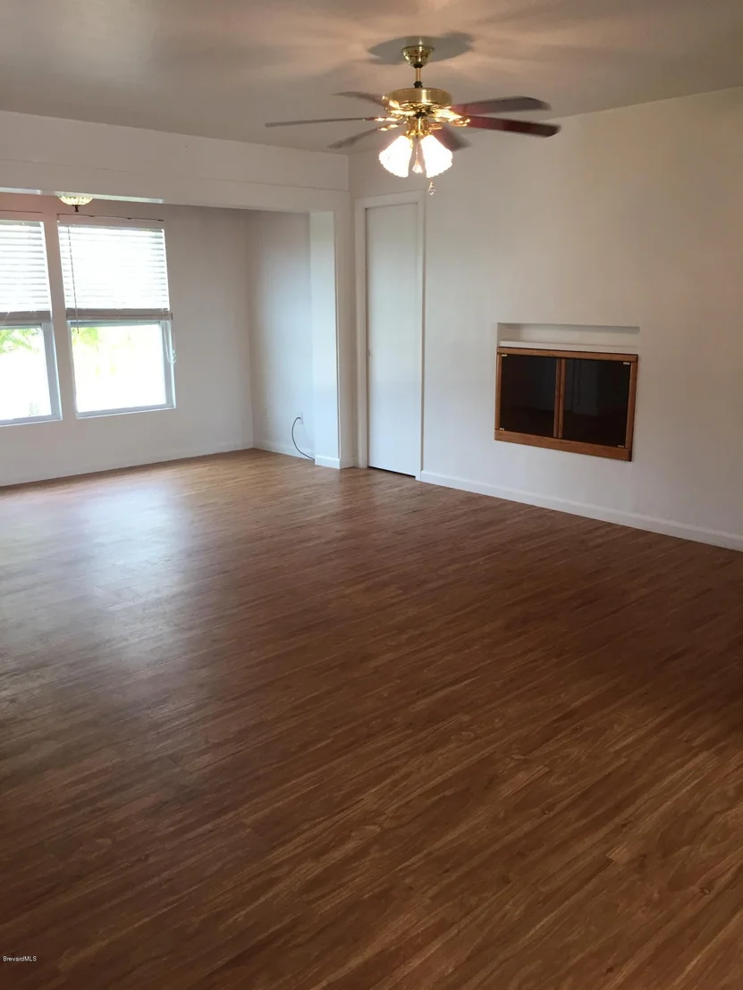Photo of 1177 Bell Street