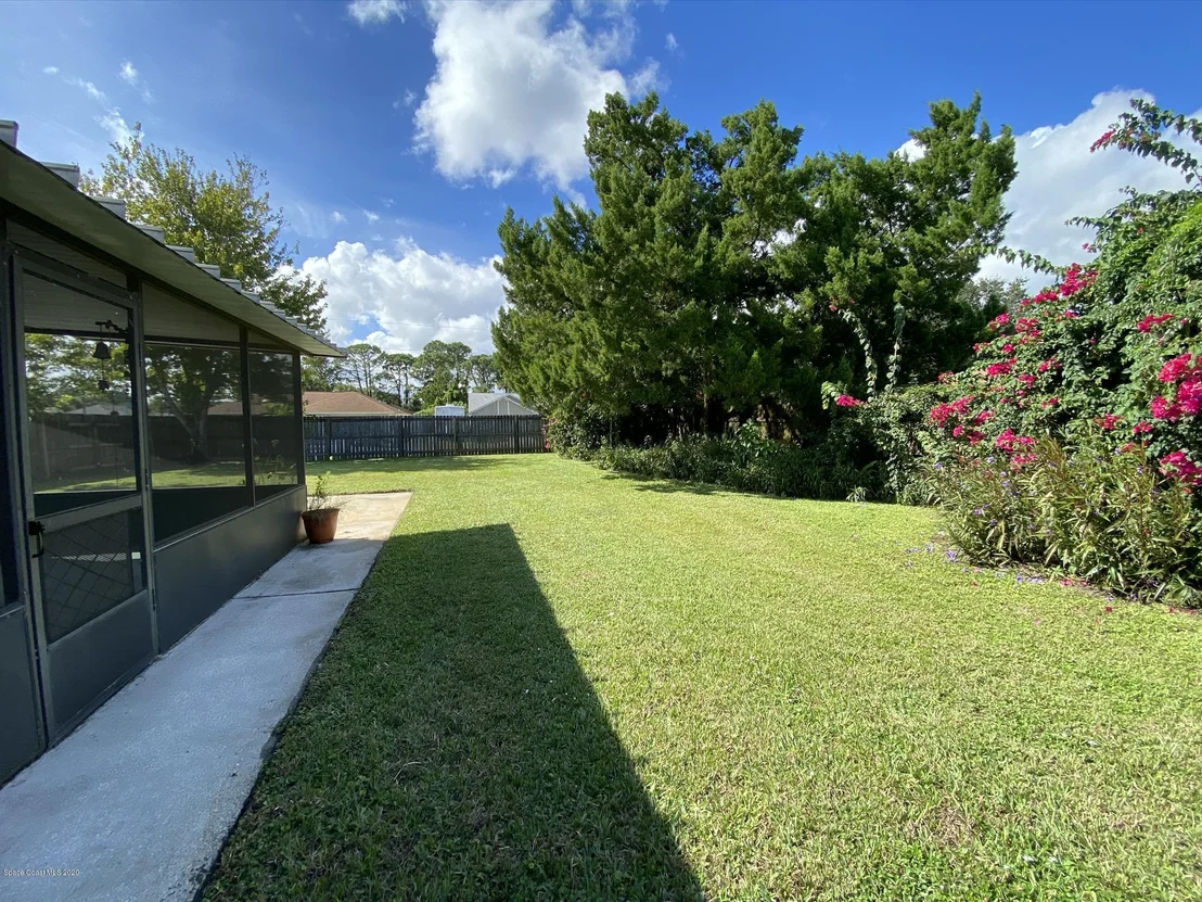 Photo of 5282 Bridge Road
