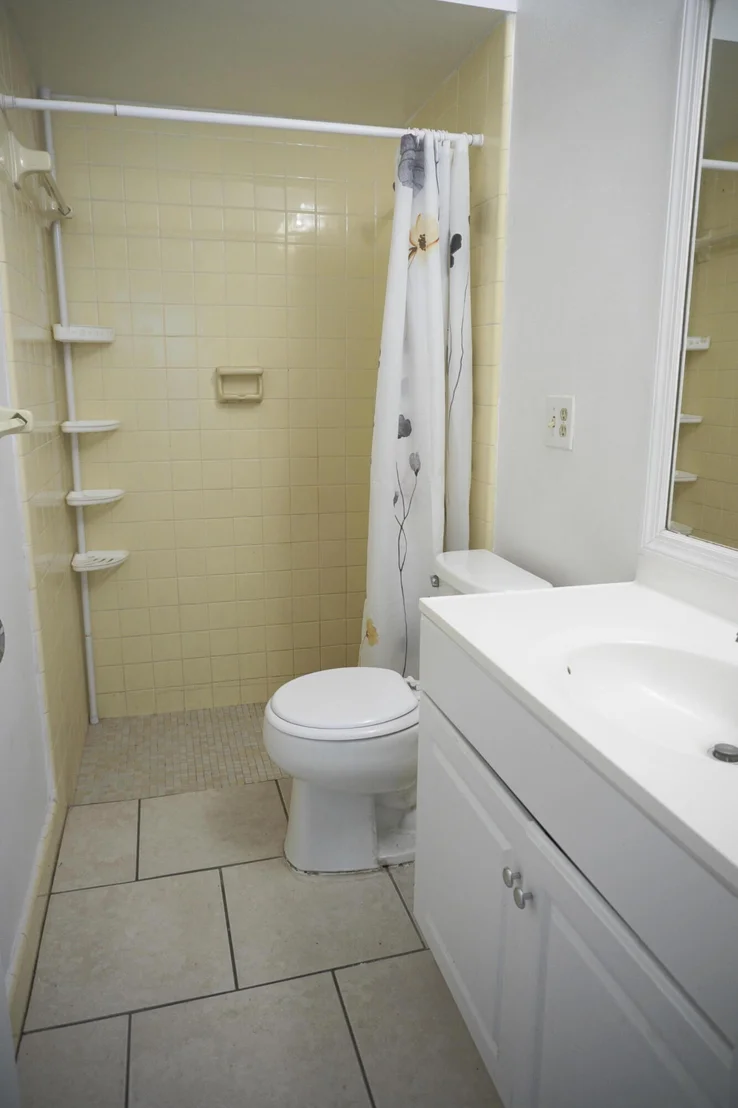 Photo of 971 Fulton Lane NE