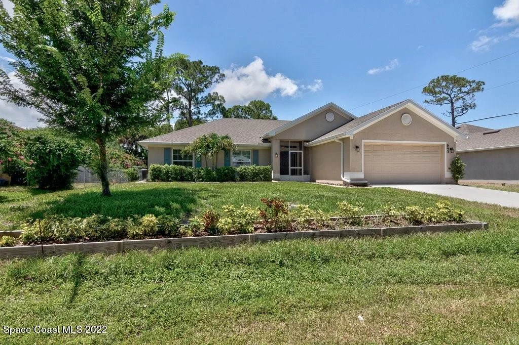 Photo of 643 Bayfront