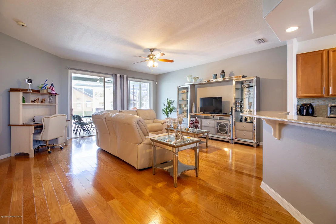 Photo of 4610 Portage Trail