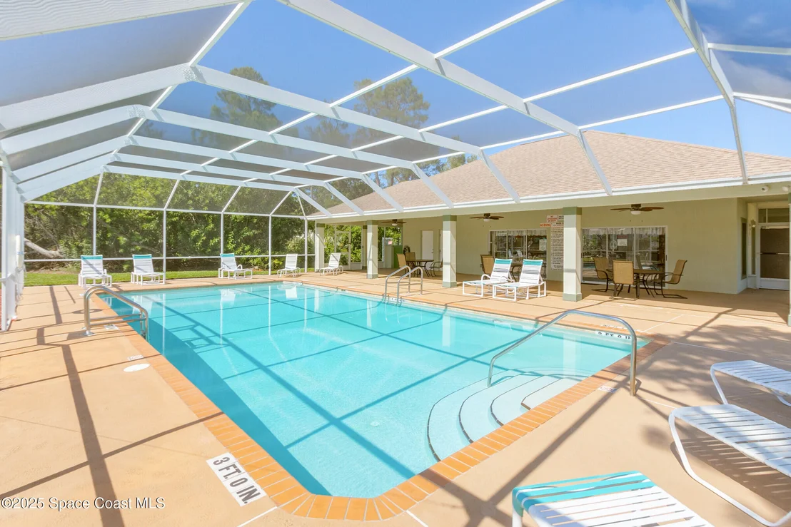 Photo of 1087 Pine Creek Circle NE