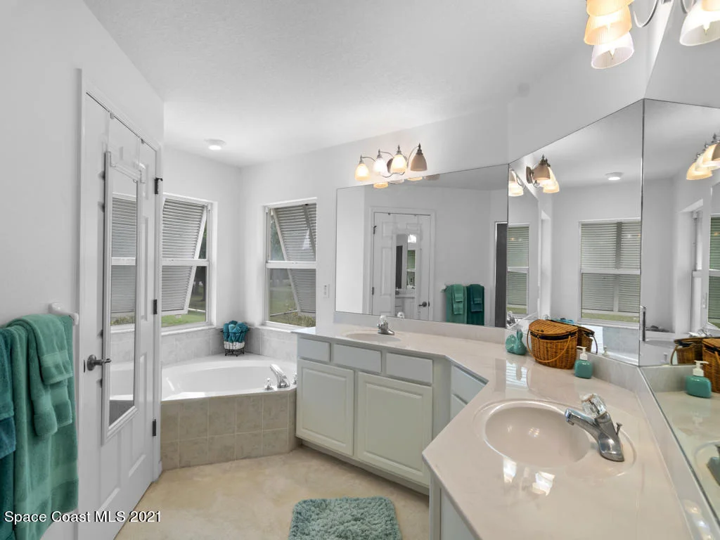 Photo of 2770 Weber Road