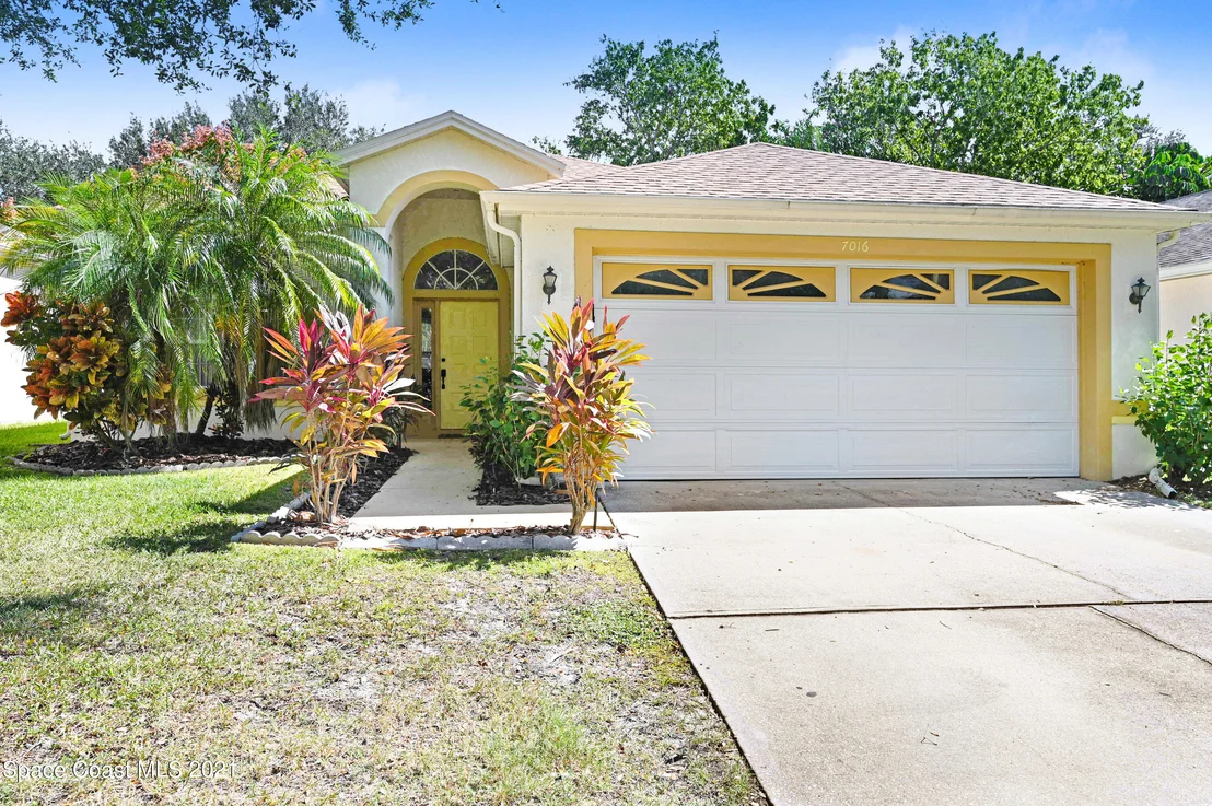 Photo of 7016 Hammock Trace Drive