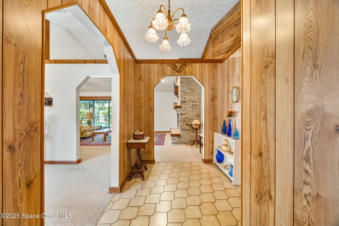 Photo of 1007 Pineapple Avenue NE