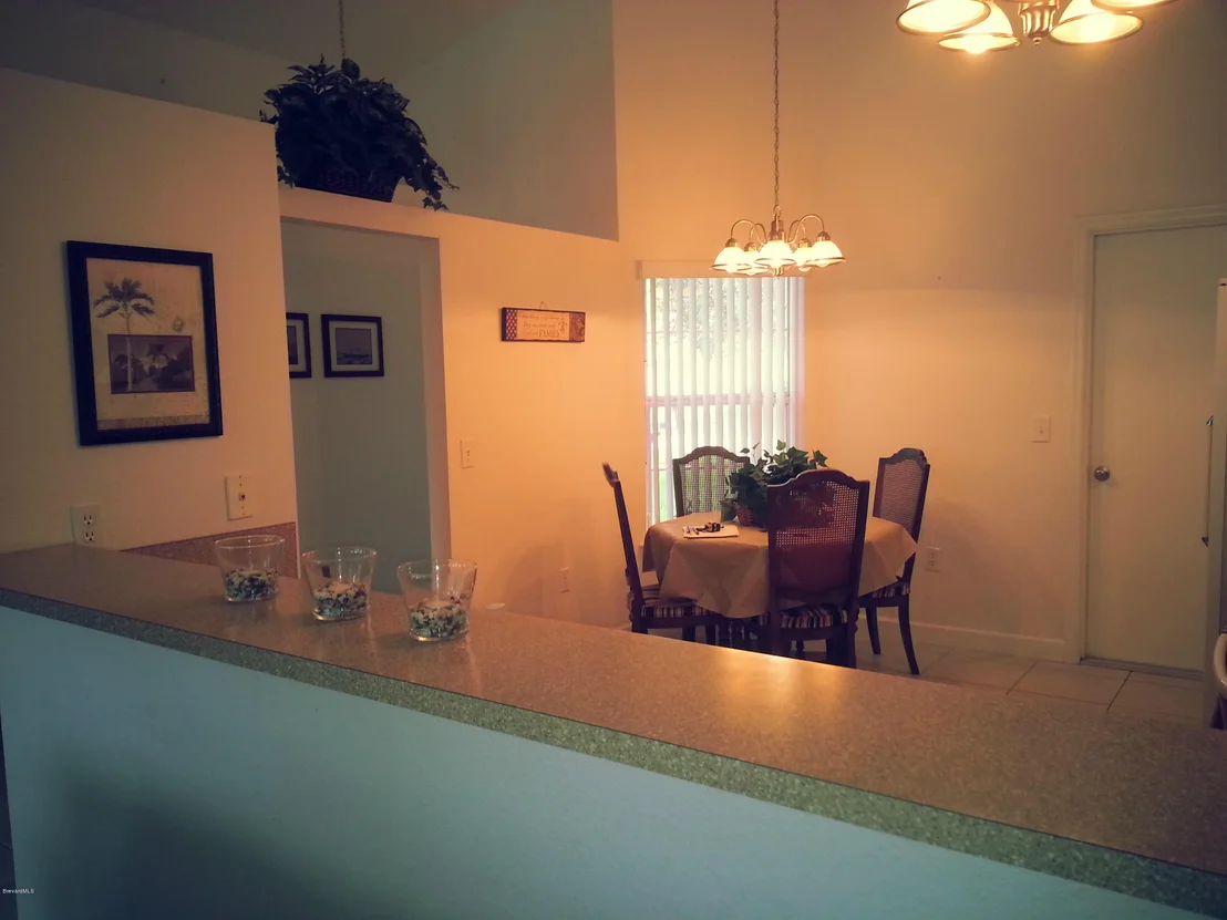 Photo of 2407 Mountain View Avenue