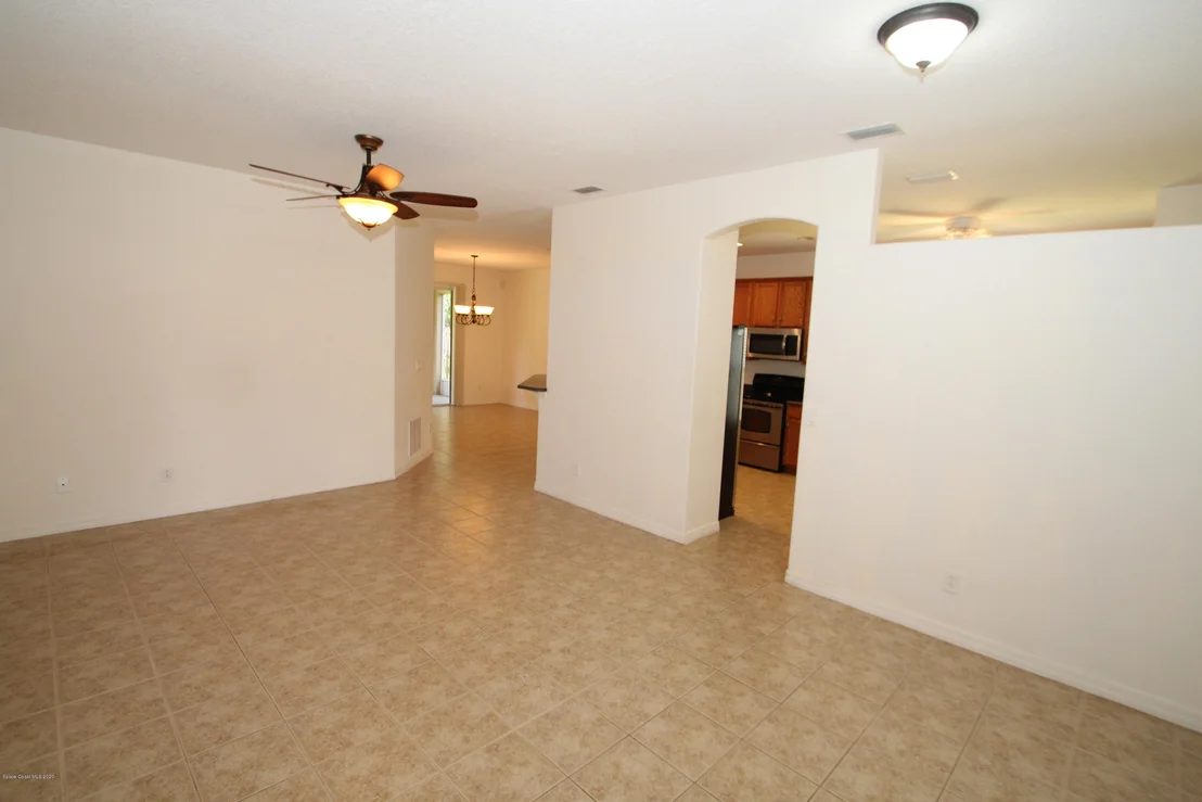 Photo of 1588 Maeve Circle