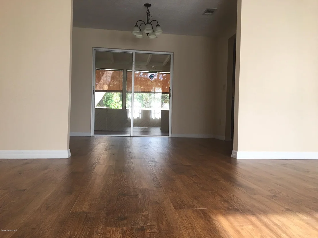 Photo of 1509 Van Eck Road NE