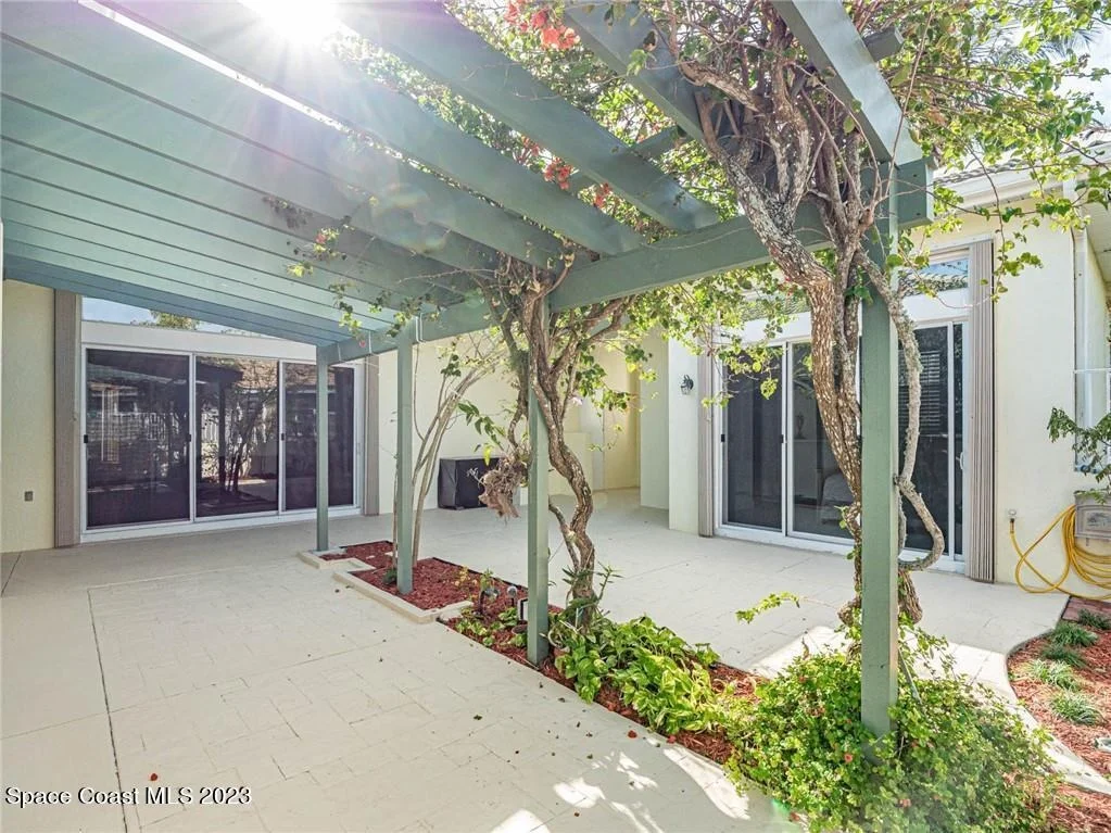 Photo of 1346 Riverside Lane