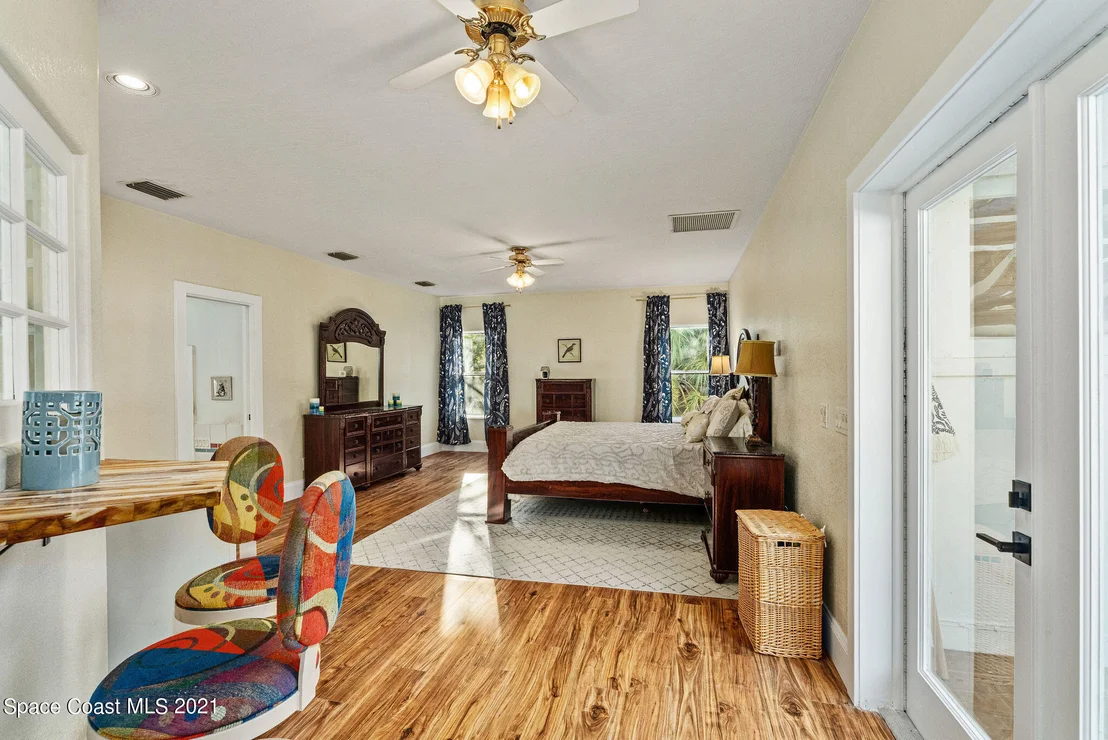 Photo of 472 Peregrine Drive