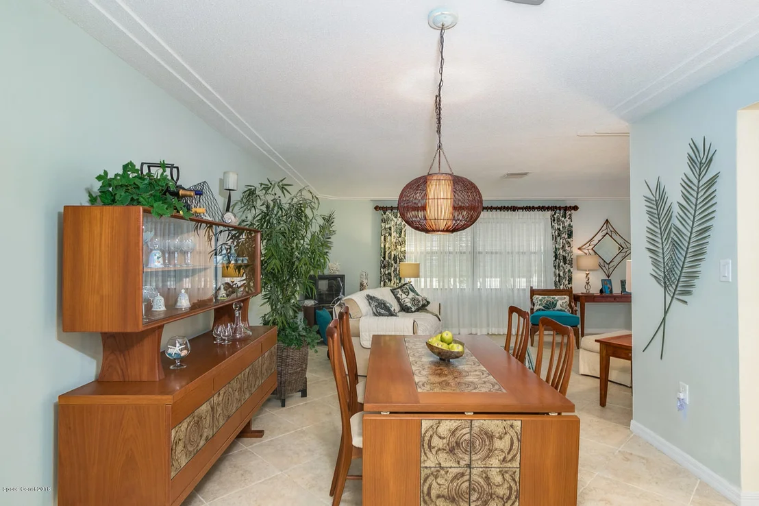 Photo of 449 Thrush Drive