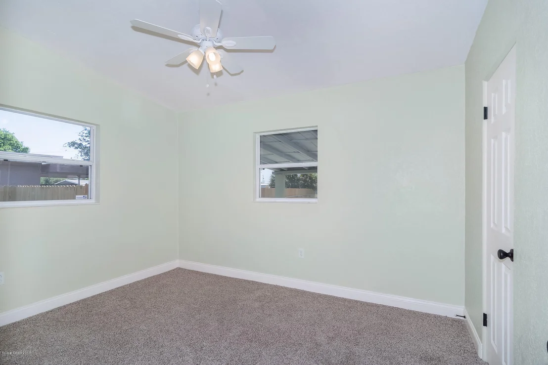 Photo of 909 Mitchell Street
