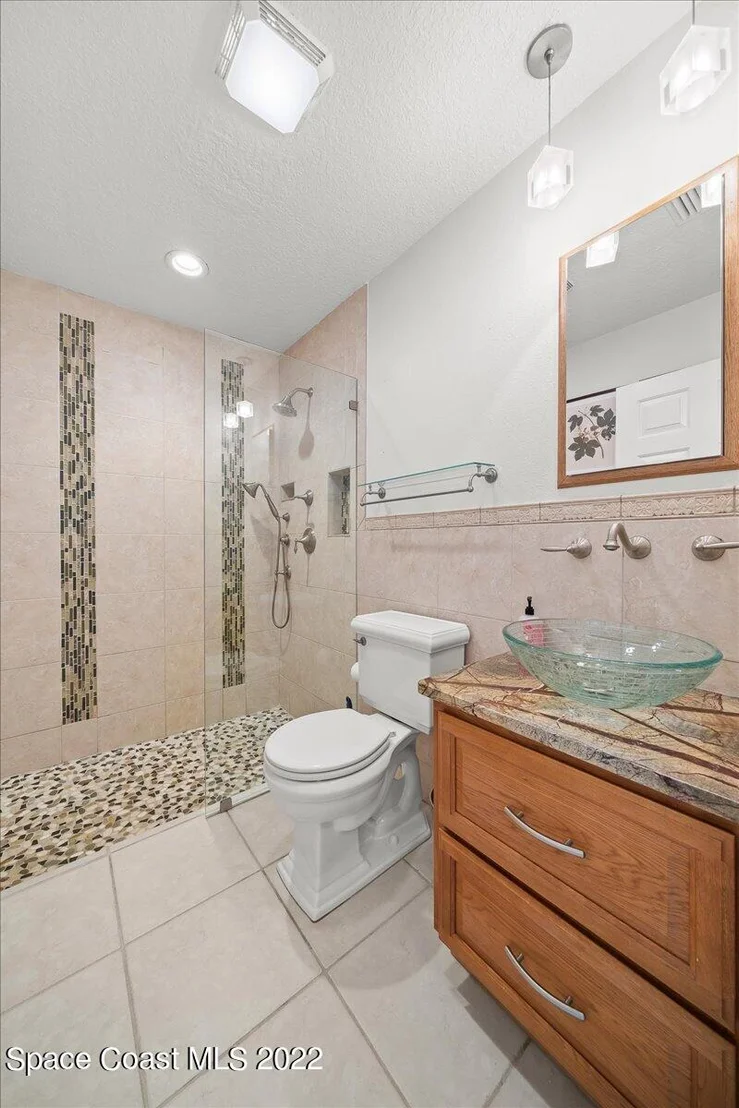 Photo of 3660 Burkholm Road