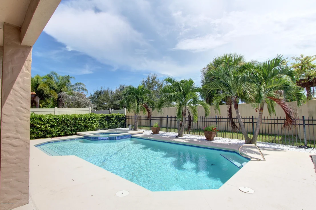 Photo of 409 Montecito Drive