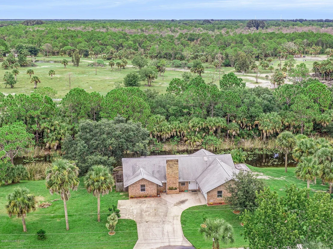 Photo of 5130 Evinrude Road