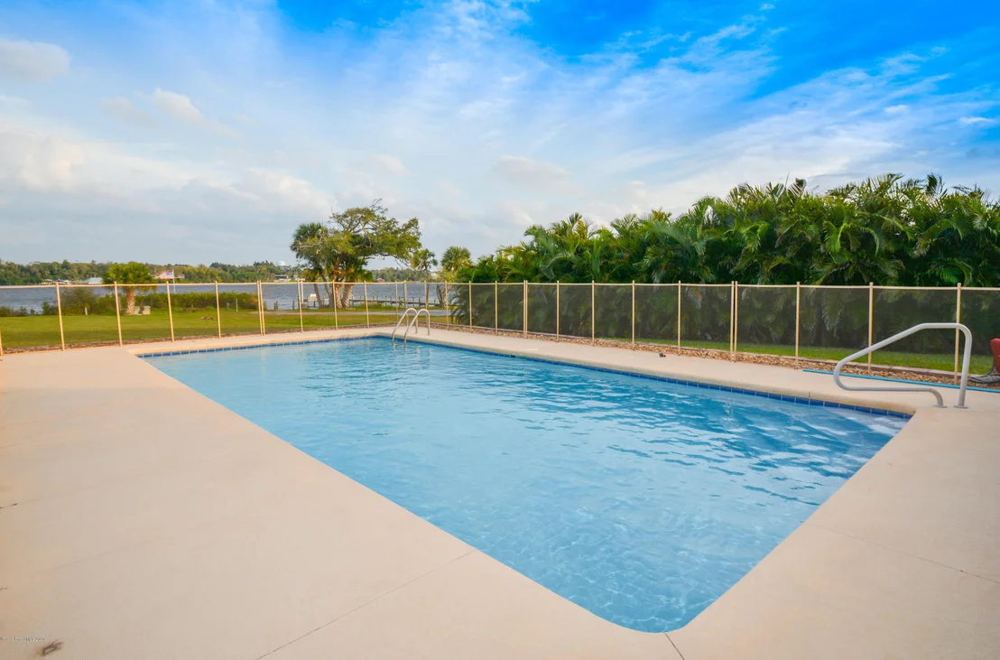 Photo of 9852 Riverview Drive