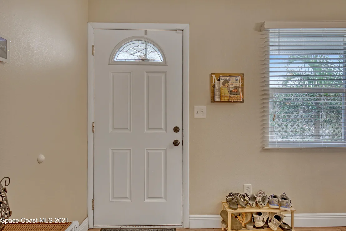 Photo of 772 Bianca Drive NE