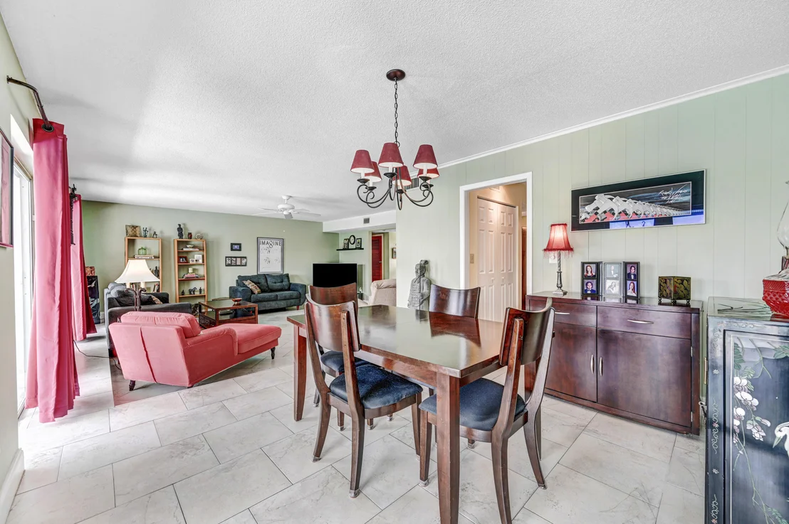 Photo of 798 Montclair Road NE