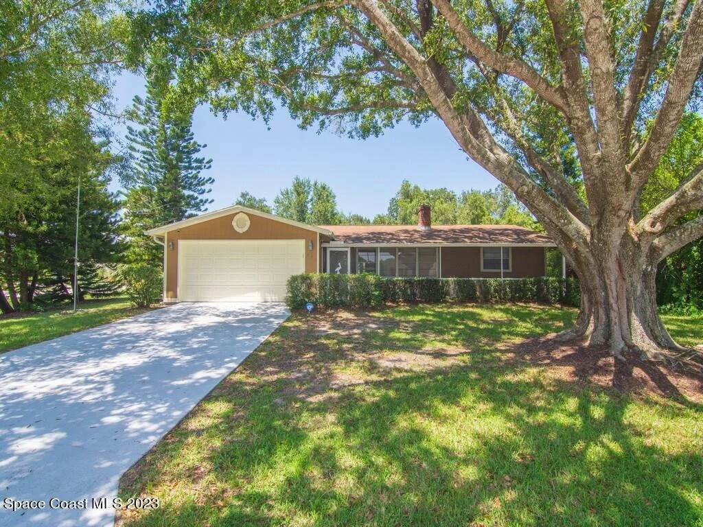 Photo of 898 Bermuda Avenue