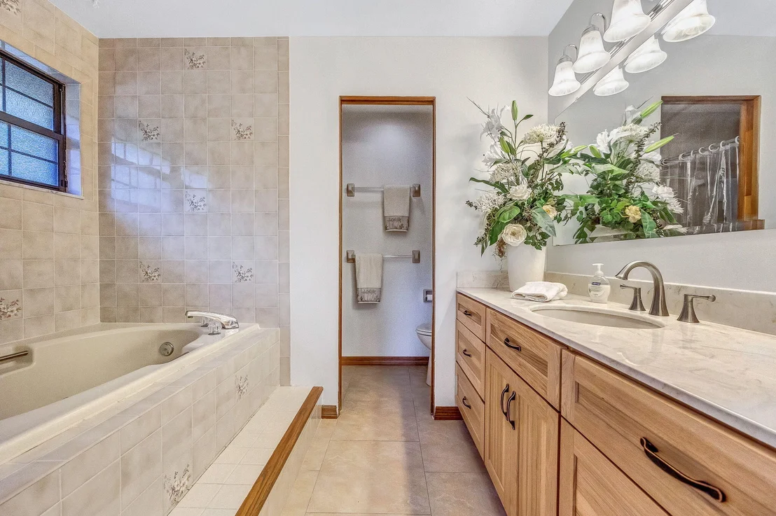 Photo of 1810 Laurel Oak Drive