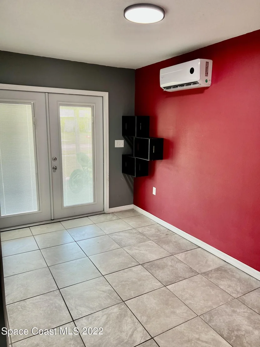 Photo of 1341 Cindy Circle NE