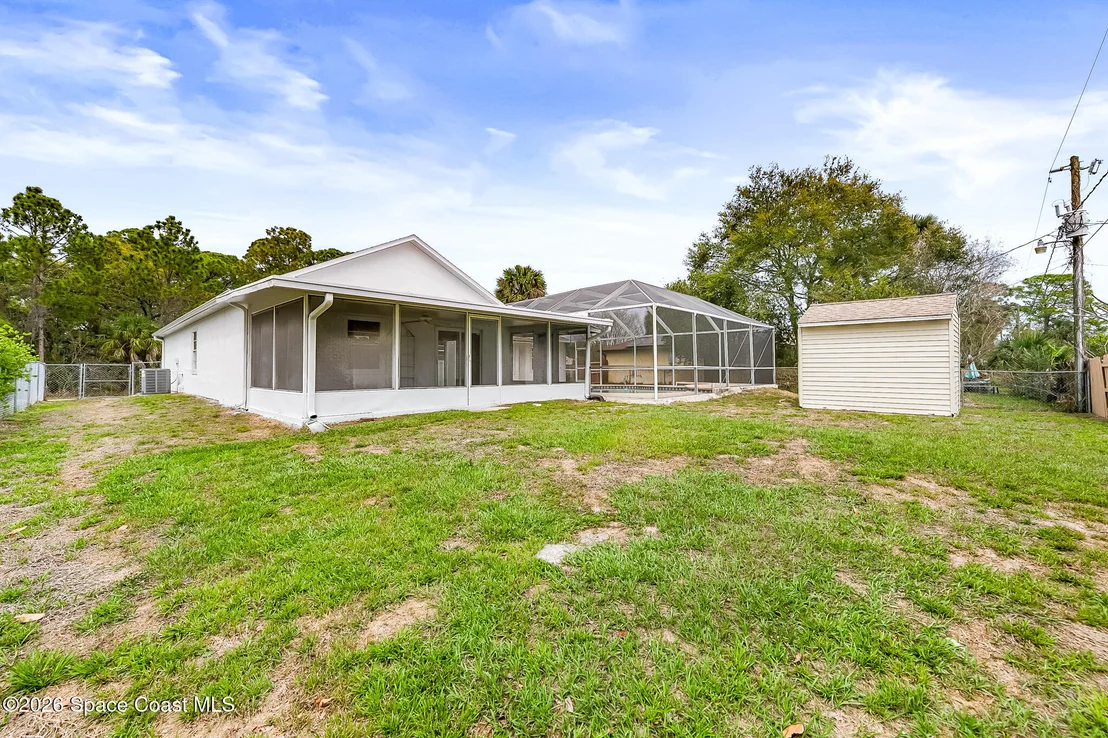 Photo of 220 Lanack Road SE