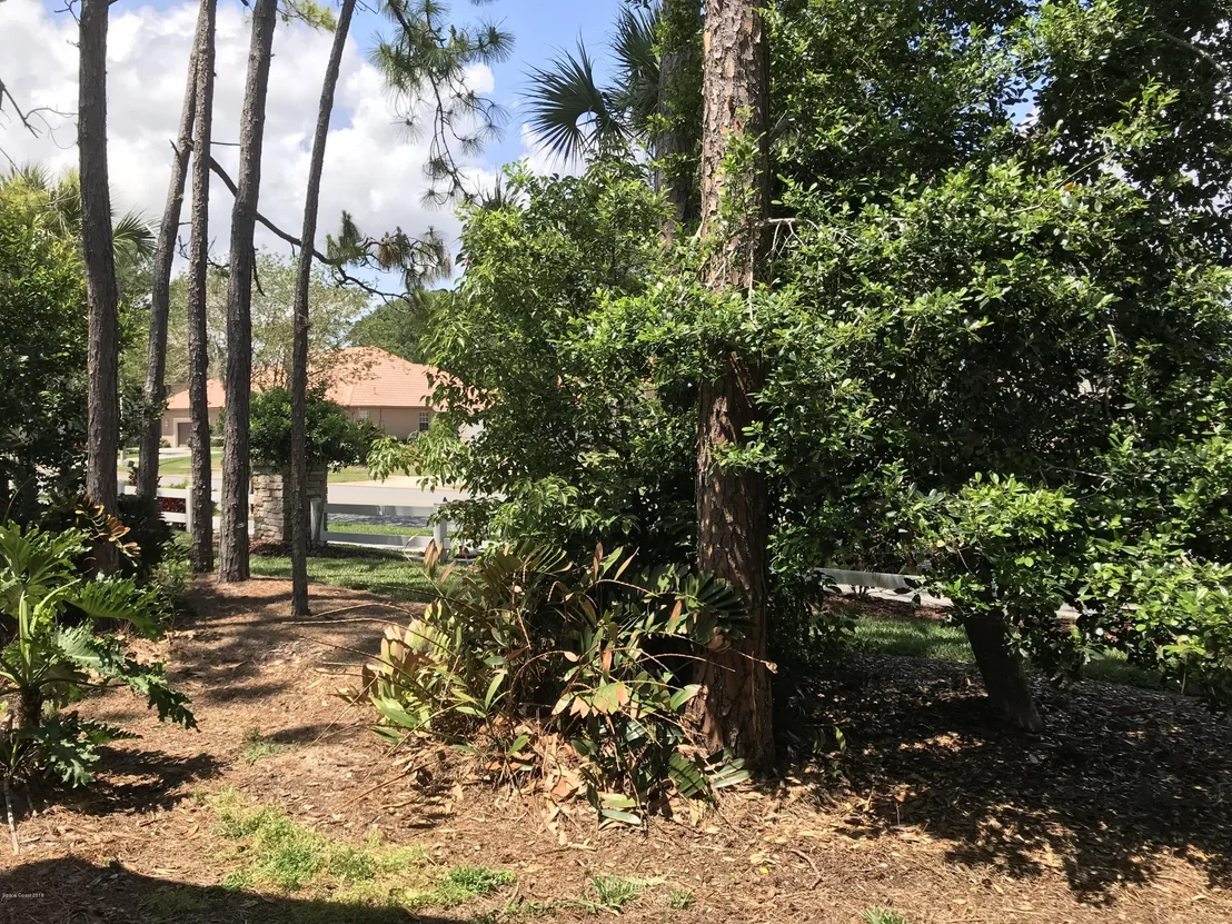 Photo of 302 Waterside Circle