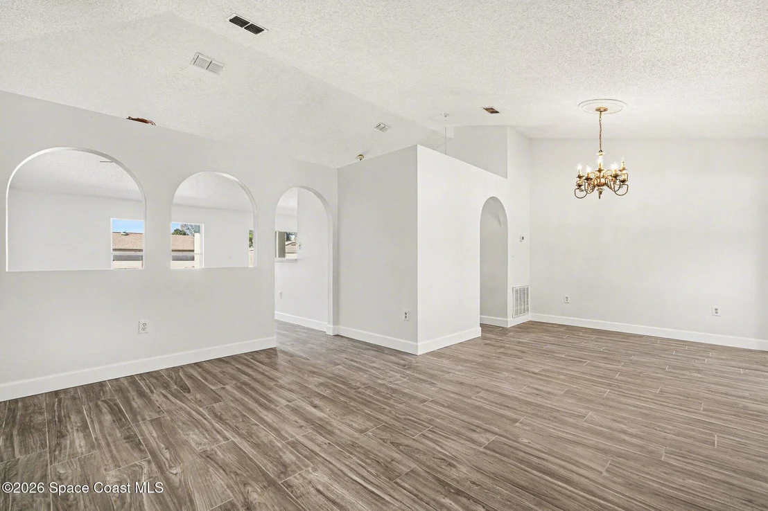 Photo of 7350 Bartow Avenue