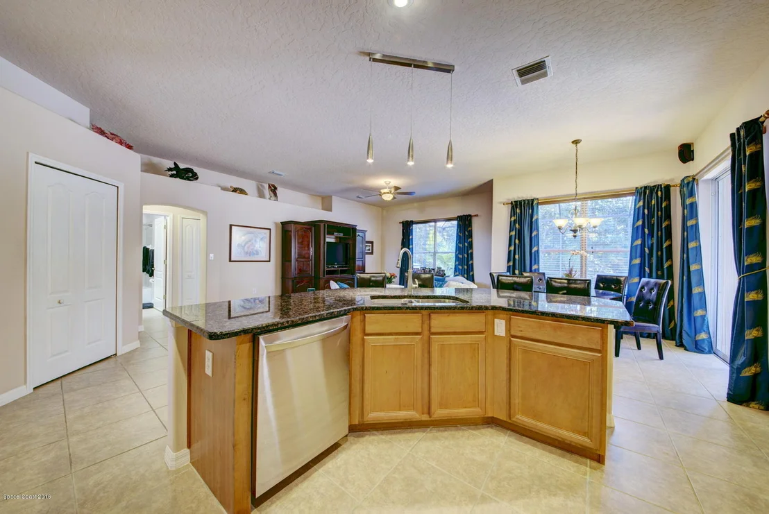 Photo of 4668 Alamanda Drive
