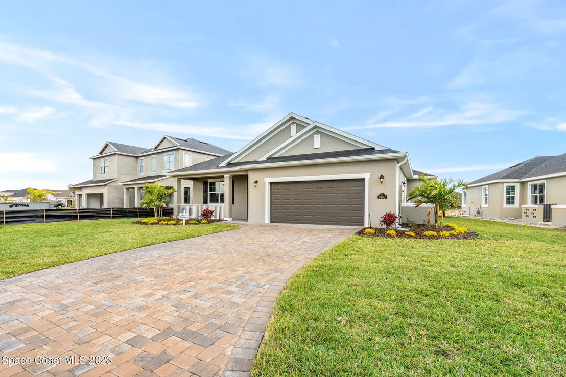 Photo of 8100 Lucent Court