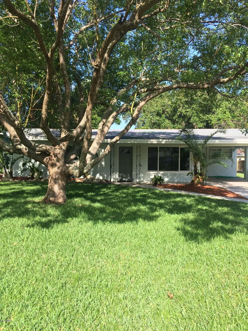 Photo of 2311 Lee Avenue