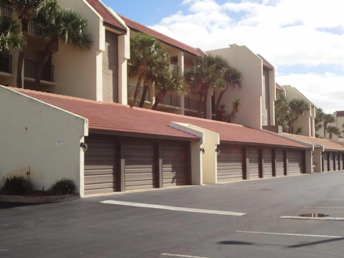 Photo of Unit 112 at 175 Highway A1a