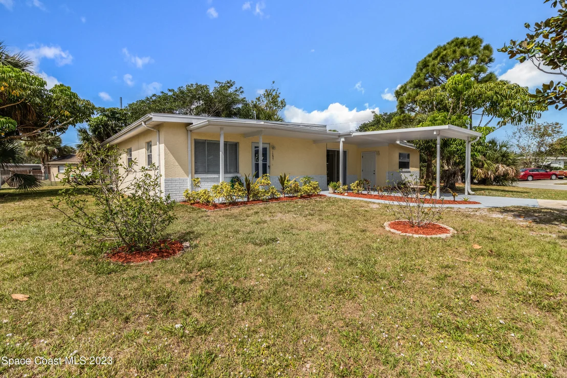 Photo of 1297 Ridgewood Drive