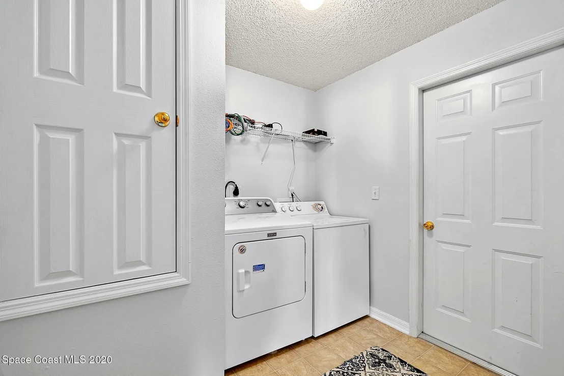 Photo of 3291 Merrick Avenue