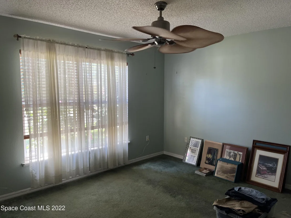 Photo of 1199 White Oak Circle