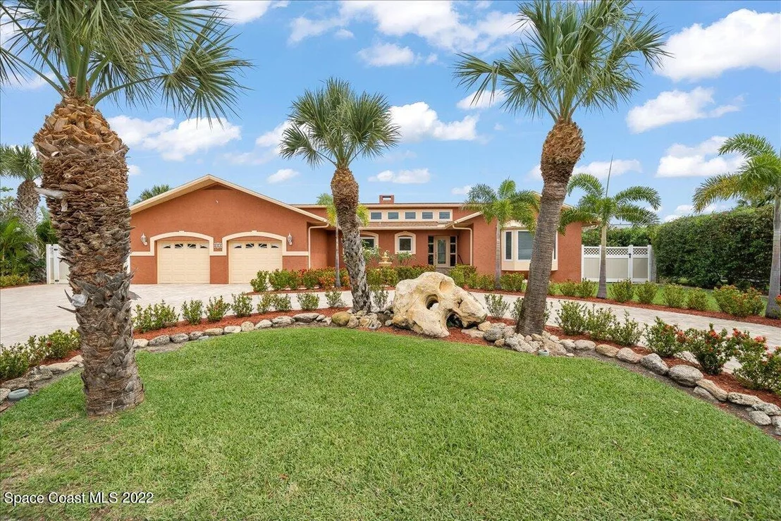 Photo of 83 W Bay Drive