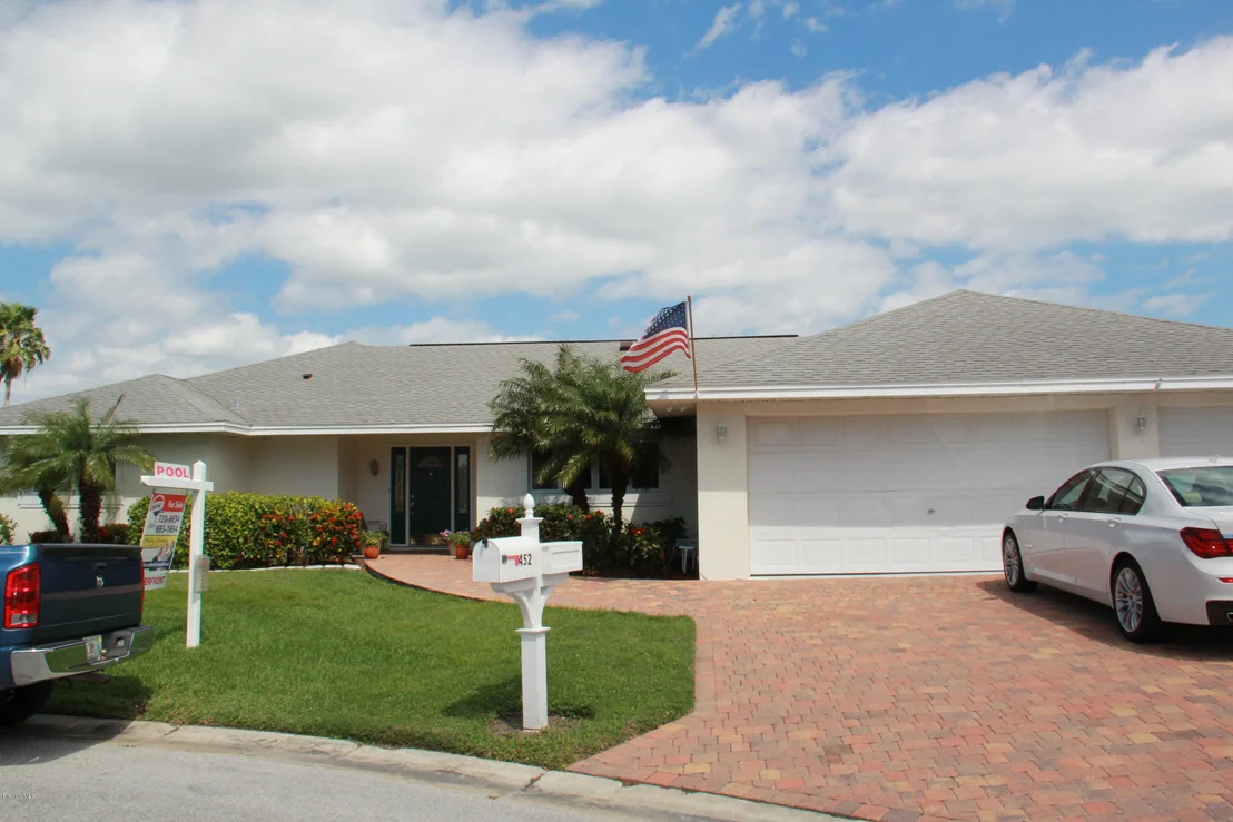 Photo of 452 Angelo Lane