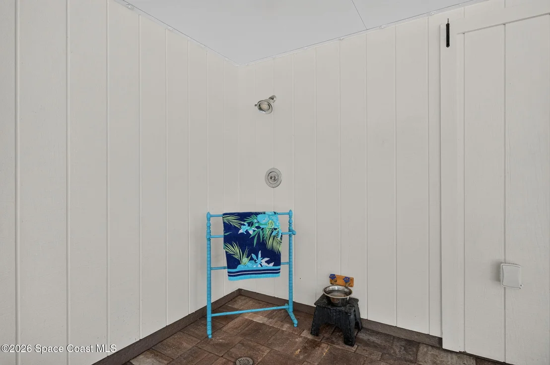 Photo of 5365 Pine Street
