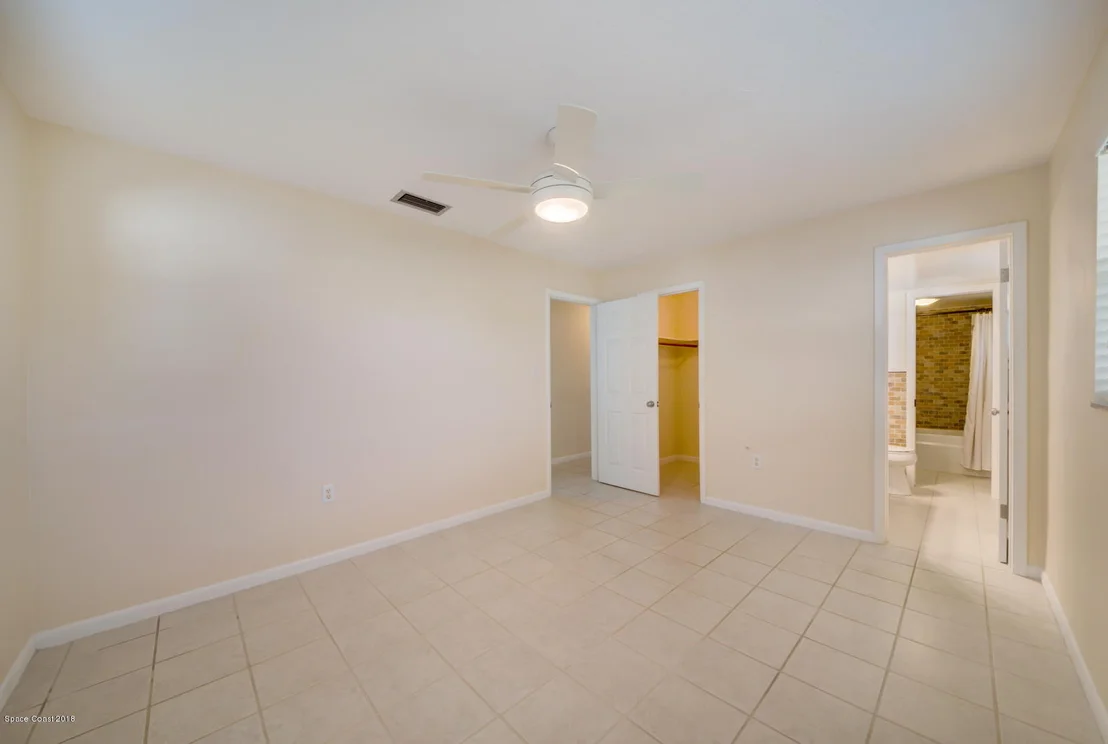 Photo of 433 Cardinal Drive