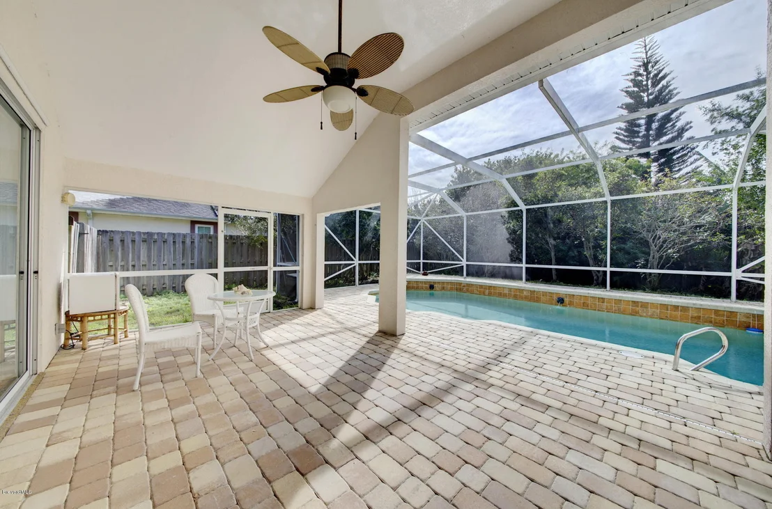 Photo of 313 Island Drive